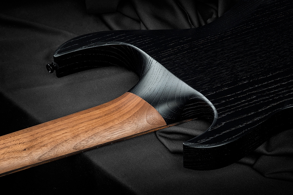 /Kiesel Guitars Vader Bass Neck Heel With jet black raw tone finish, maple neck