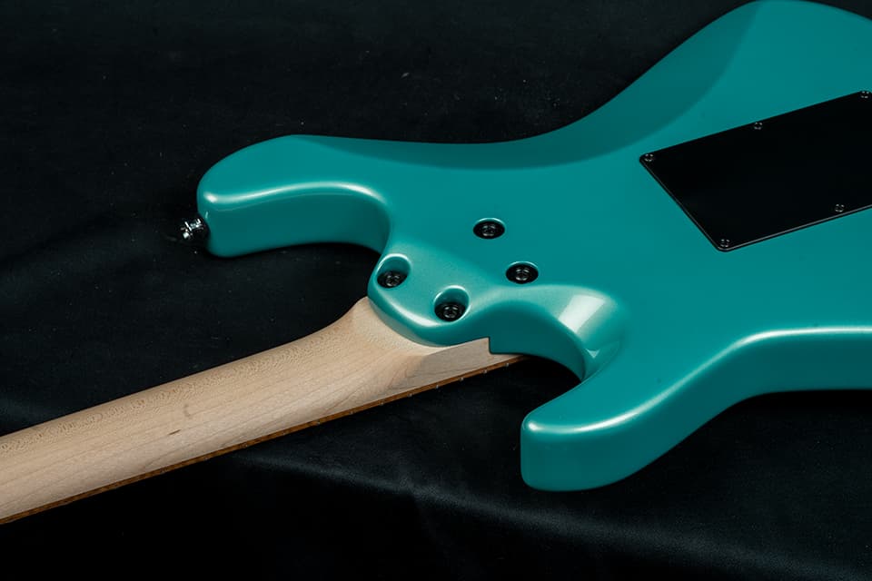 Kiesel Guitars delos headless HD6, roasted maple neck, custom gold finish, neck heel