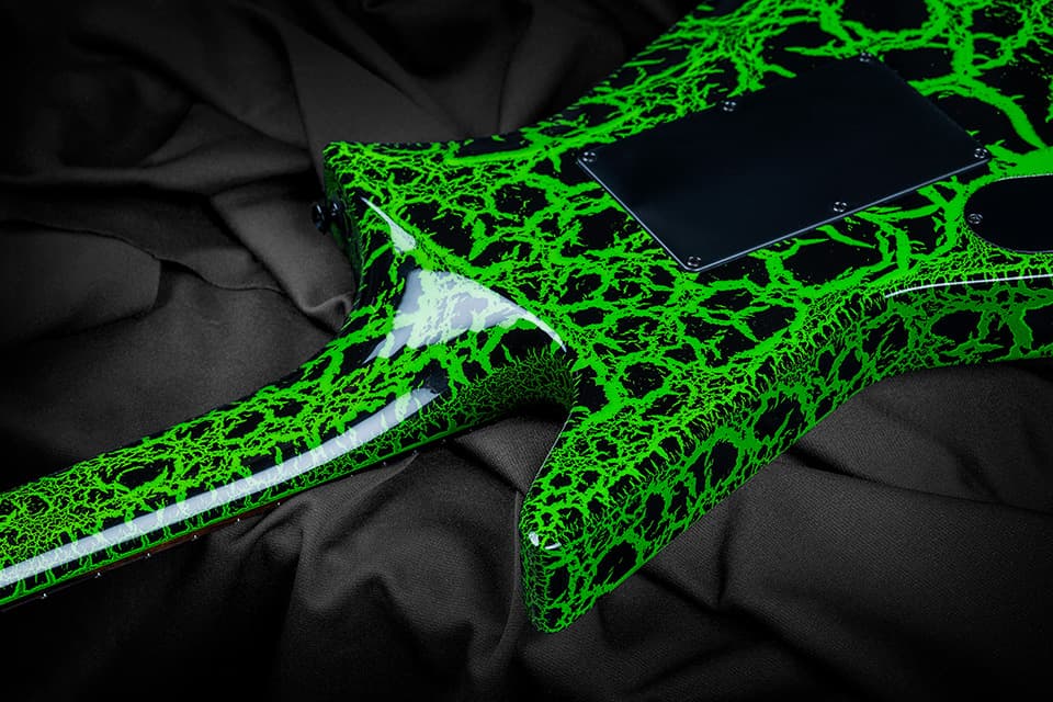 Kiesel Guitars Hyperdrive neck heel with kiesel racing green finish, black crackle, tremolo H6X, black hardware